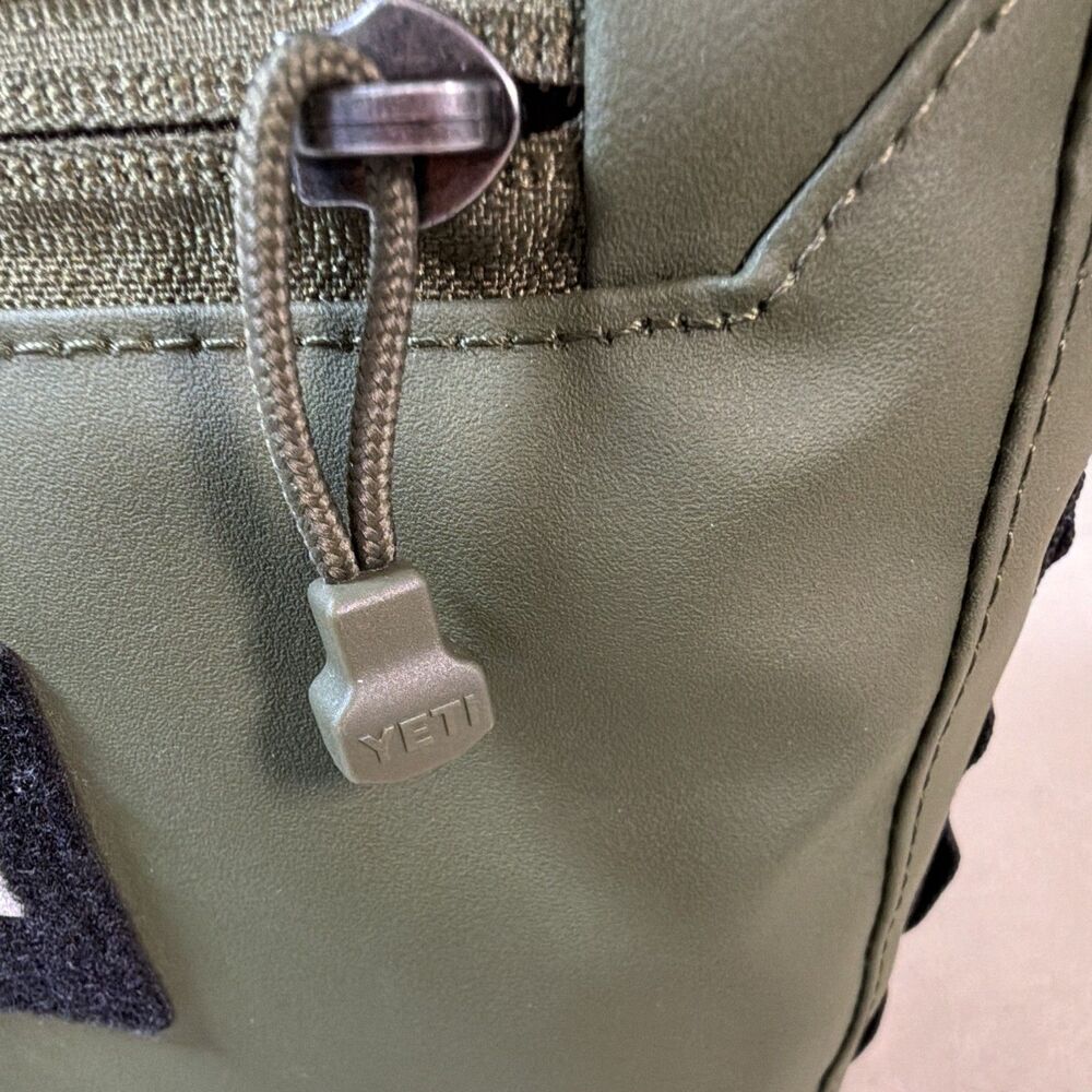 YETI Daytrip Soft-Sided Cooler Bag 6L - Picture 9 of 15